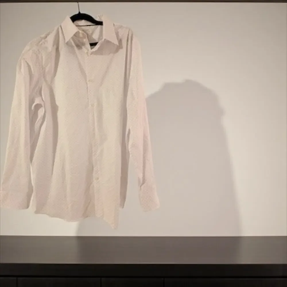 Banana Republic very sharp